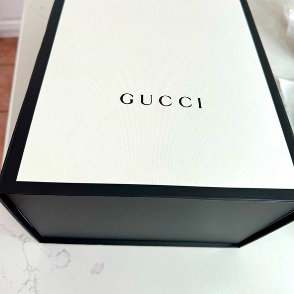 Gucci Calfskin Interlocking G Shoulder bag - Picture 2 of 16